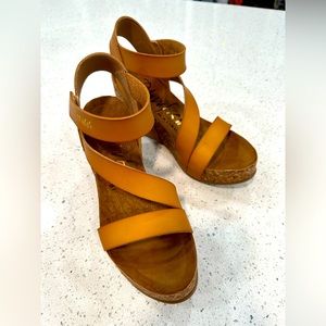 Blowfish Cork Wedge Sandals size 9 EUC camel tan platform
